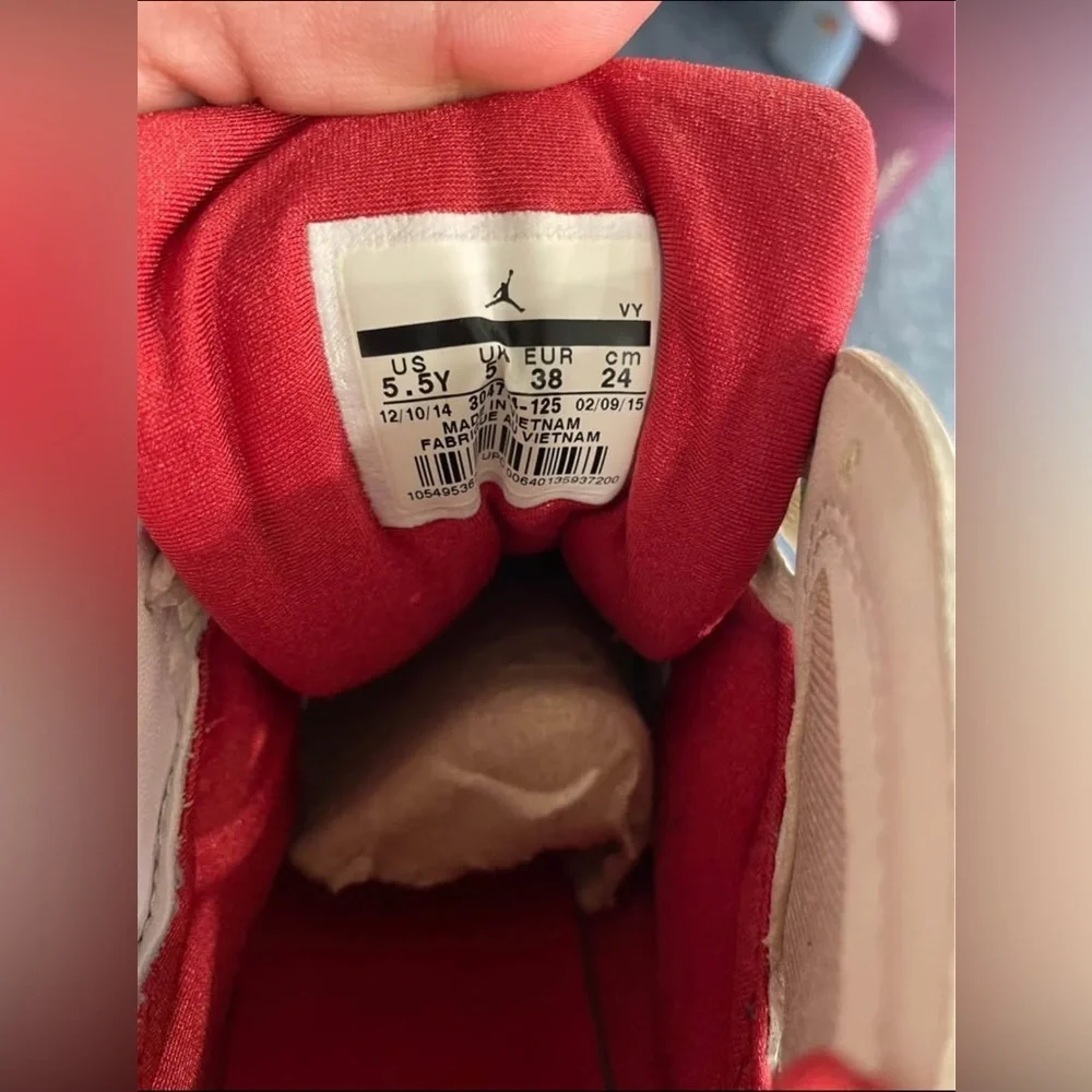 Air Jordan 7 Retro “Hare” Sneakers - Picture 7 of 7